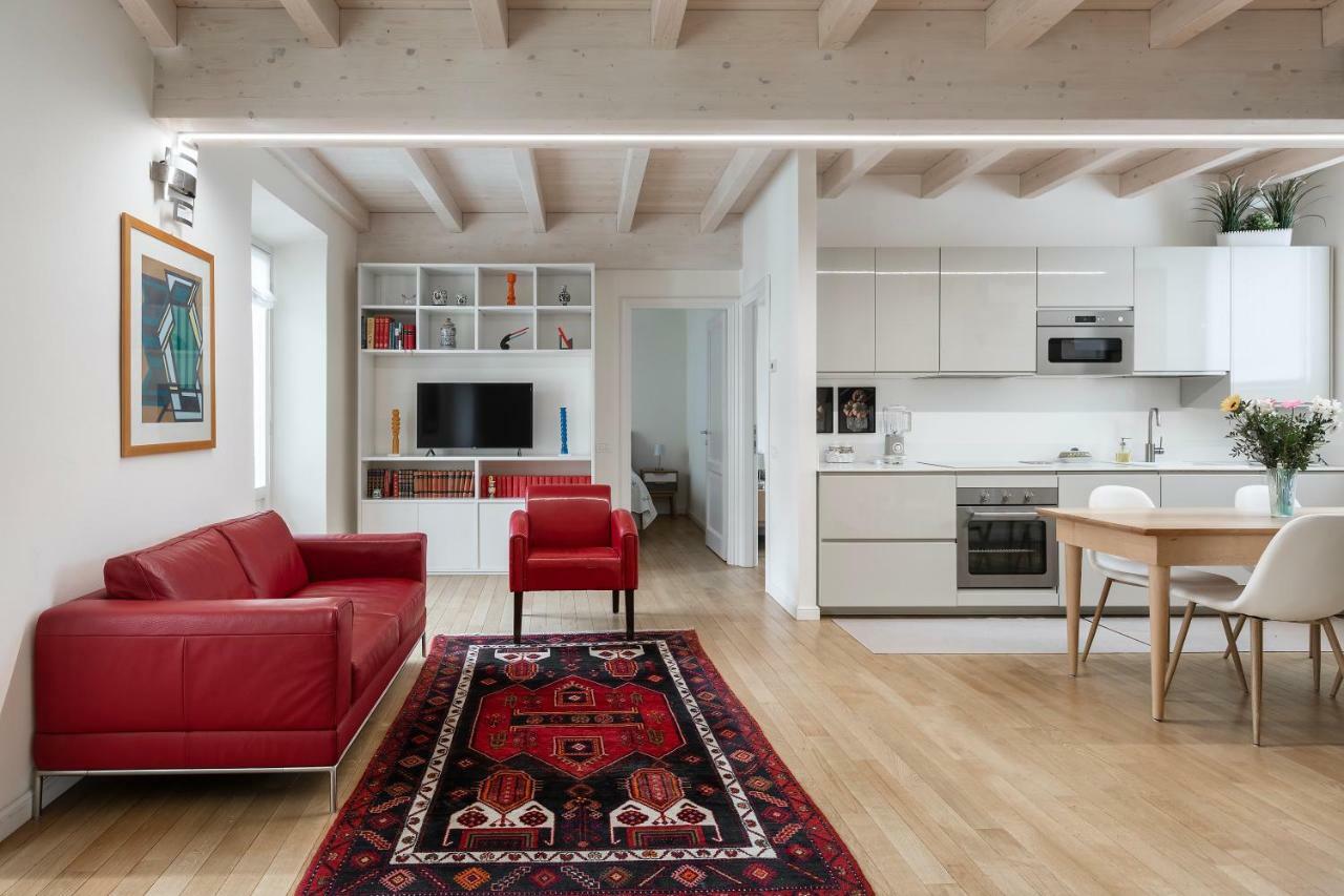 Appartamento Rossini By Holiday Solutions Комо Экстерьер фото